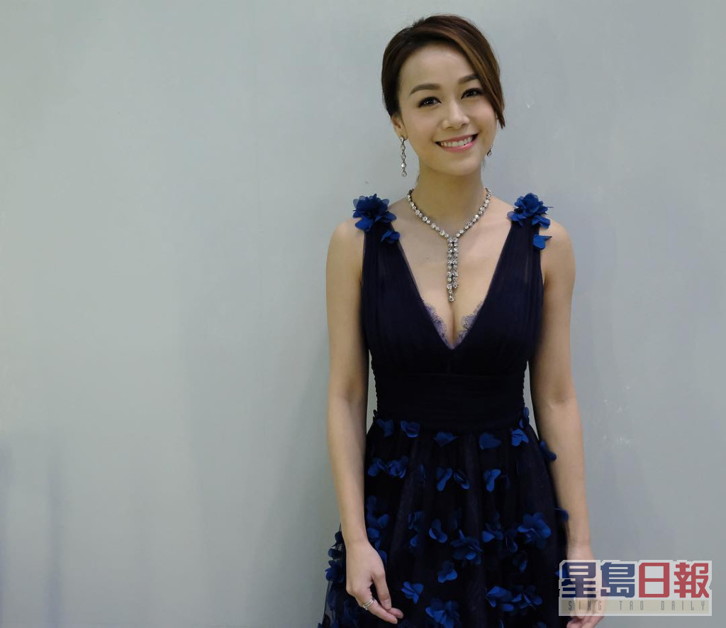 黃心穎是2012年香港小姐亞軍。
