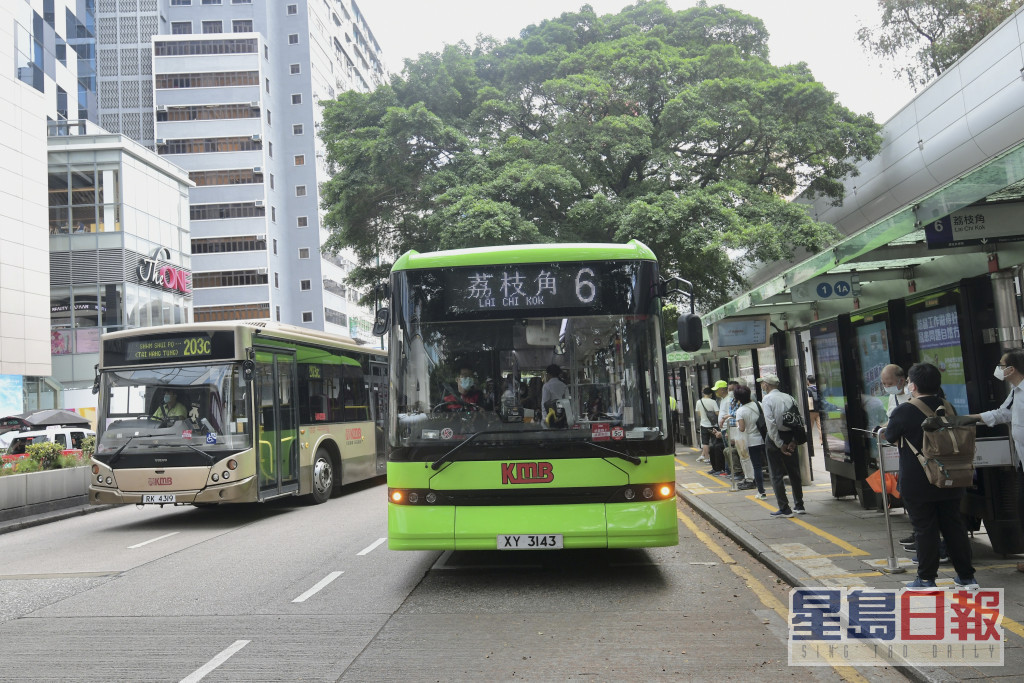 213M线为第七条获批行驶新电动巴士的路线，6线在4月25日已经投入服务。资料图片