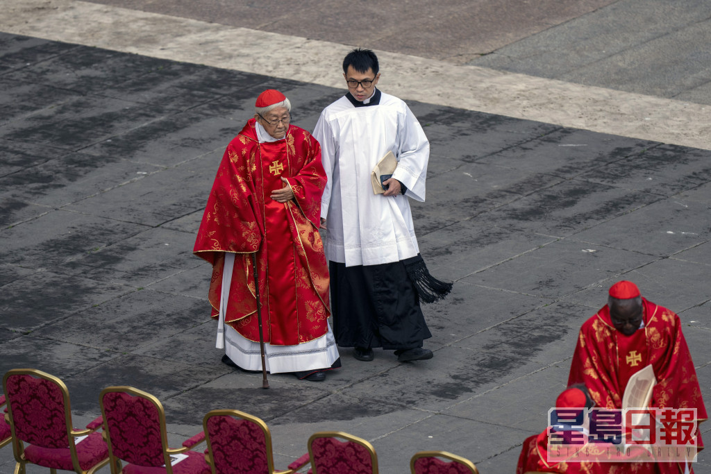 陳日君抵達梵蒂岡參加本篤十六世葬禮。AP資料圖片