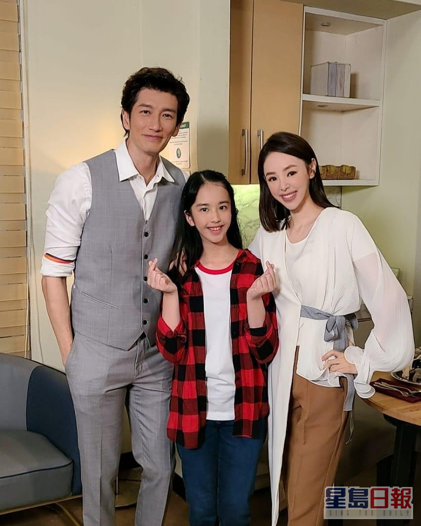 最后的TVB作品是在《爱回家》中饰演袁文杰个女。