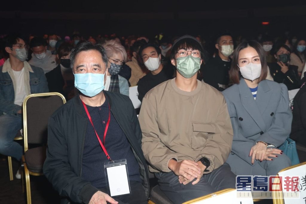 （左起）何麗全、吳業坤及胡蓓蔚到場支持。