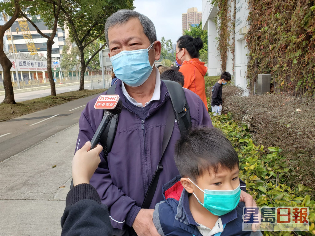 李先生得悉染疫兒童病逝後，擔心兒子的健康。