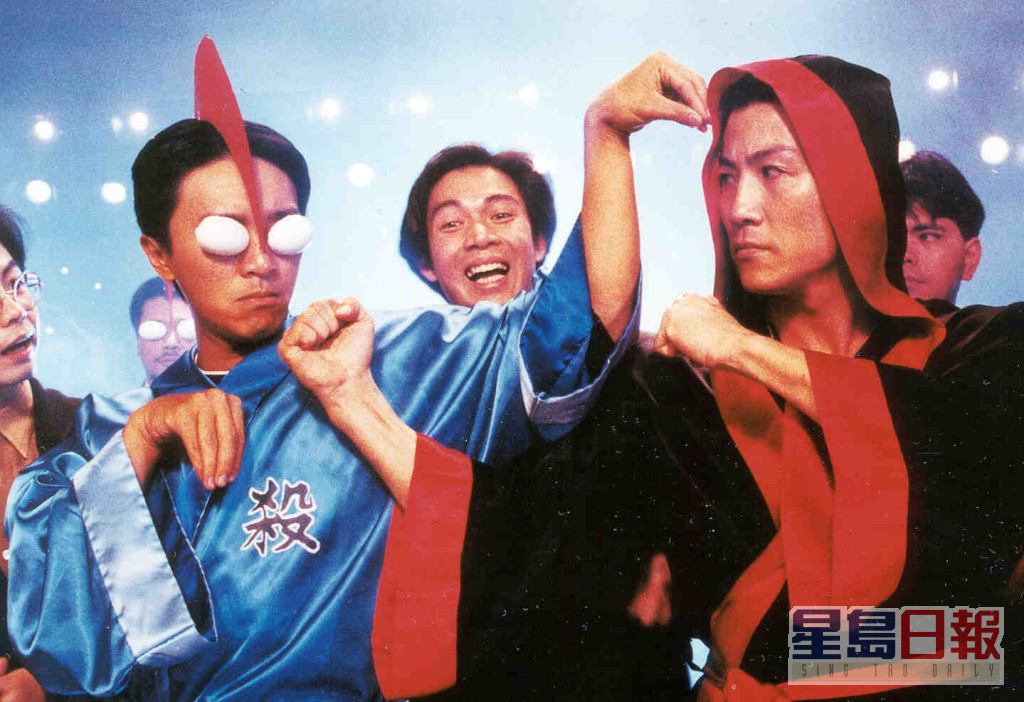 周星驰在90年代拍摄过多部经典港产喜剧，包括《回魂夜》、《破坏之王》、《逃学威龙》、《食神》等，搞笑得来又有深度，备受香港内外影迷追捧。