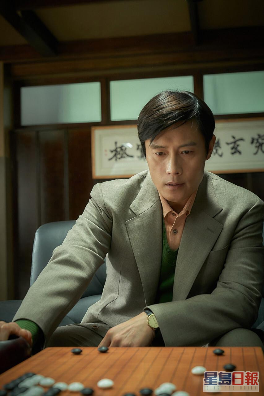 在新片《終極對弈》扮演另一圍棋高手曹薰鉉的李秉憲，亦受到影響。