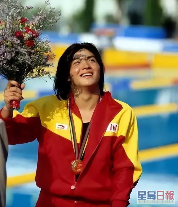 庄泳是中国泳坛90年代的「五朵金花」之一，在奥运夺过金牌。