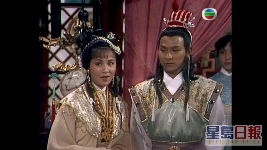刘德华与刘嘉玲在剧中是一对。