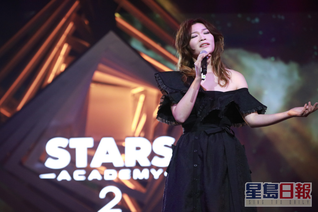 黄洛妍去年参加TVB歌唱真人骚《声梦传奇2》出身。