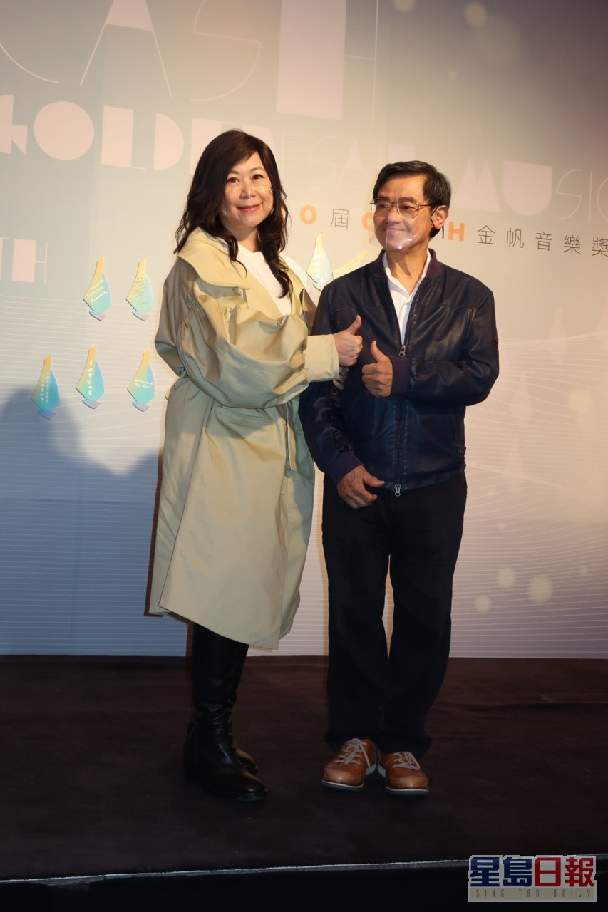 林志美（左）话有兴趣担任歌唱比赛导师。