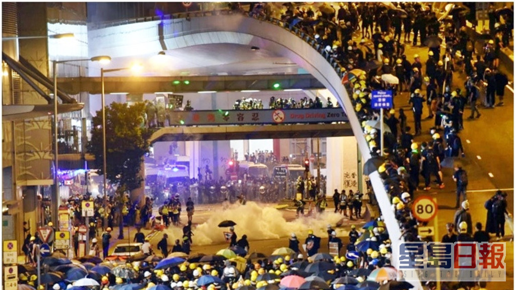 前年7月28日上环爆发激烈警民冲突。资料图片
