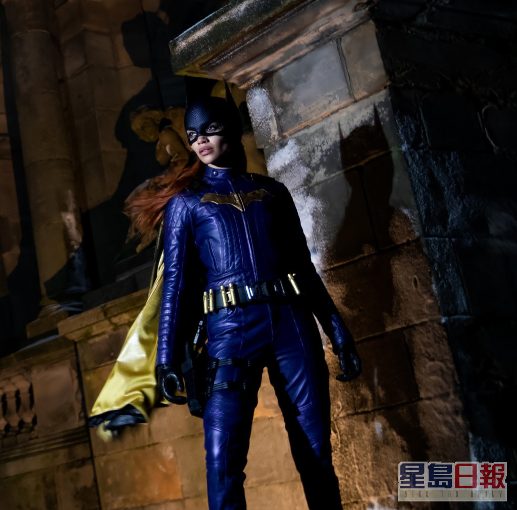 《蝙蝠女》被指內部試映反應差，遭腰斬，電影已投資9,000萬美元。