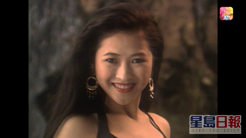 梁琤在1990年以原名梁玉燕参选港姐。