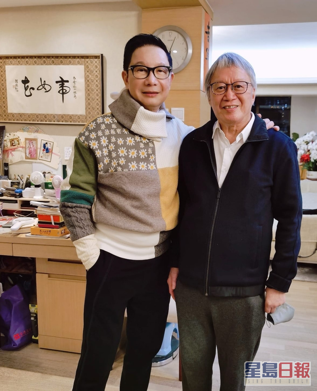 著名时装及形象设计师刘培基于facebook分享多张于白雪仙家中拍的照片。