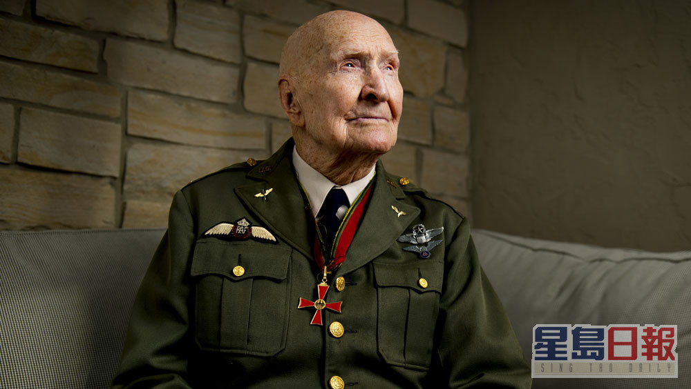 「糖果轰炸员」101岁辞世。AP图