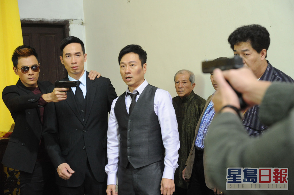 2013年台慶劇《法外風雲》，黎耀祥與陳豪做男主角。
