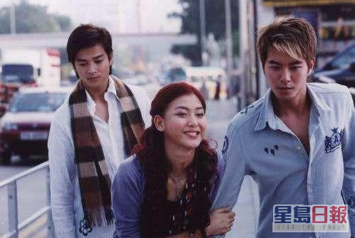 东东与初出道的阿萧曾在2002年合作《百分百感觉》电视剧版。