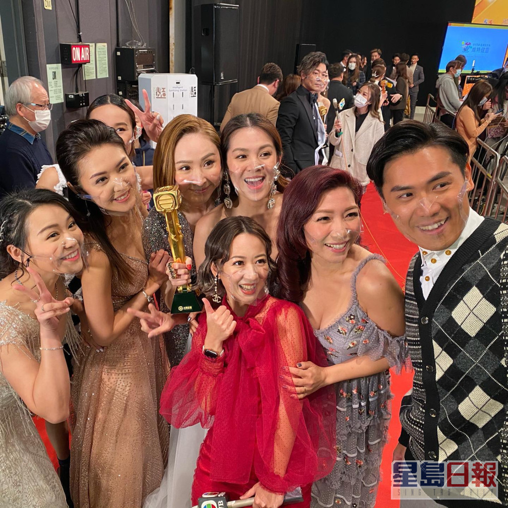 《東張西望》去年台慶頒獎禮獲頒「最佳資訊及專題節目」，身為主持之一的朱凱婷當然功不可抹。
