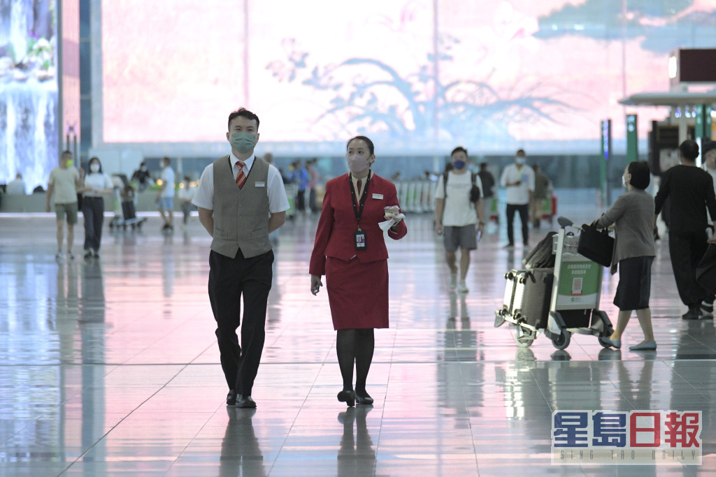 罗祥国指出国泰成为香港回复国际航空枢纽的重要角色。资料图片