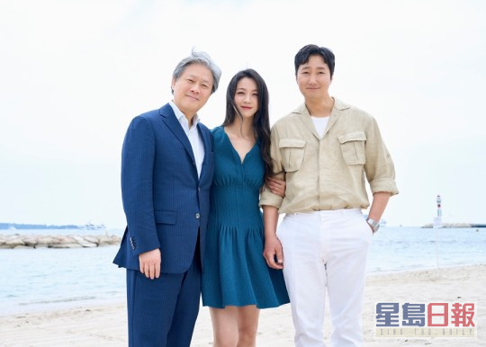 湯唯婚後定居韓國，近年湯唯亦發展韓國電影市場，與朴海日演出朴贊郁新作《分手的決心》。