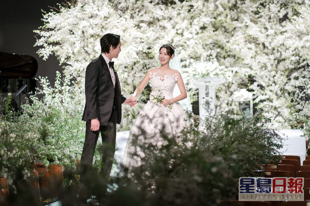 朴信惠與崔泰俊22日舉行婚禮。
