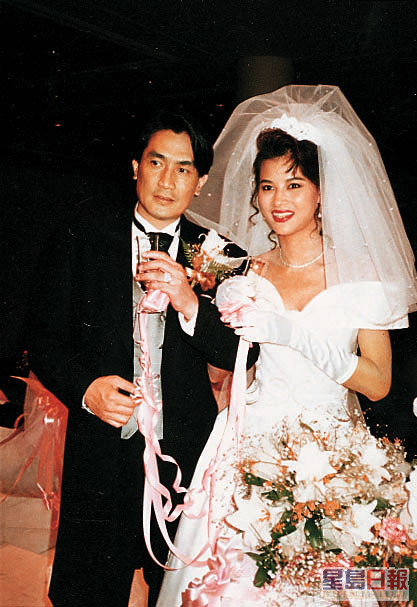 黎燕珊于1992年嫁刘永，之后淡出幕前。