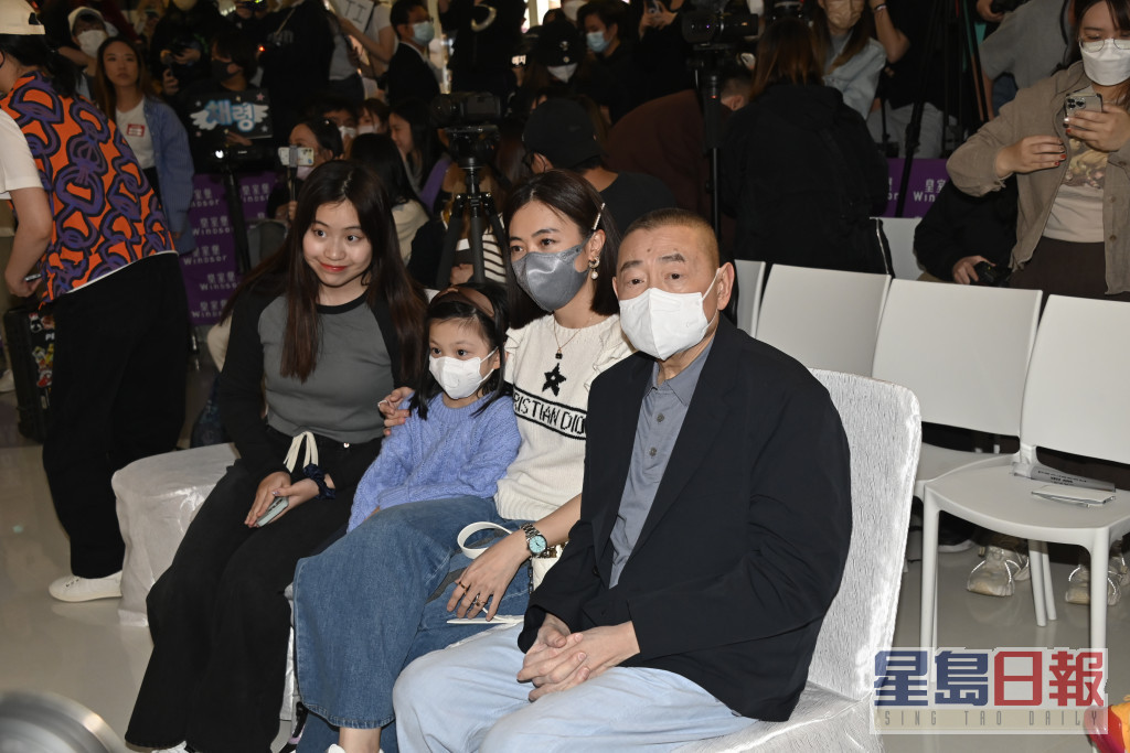 大劉上月都有陪妻女去旗下商場舉辦的韓團ITZY活動撐場。