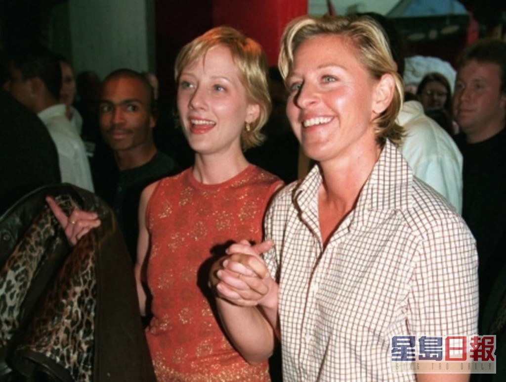 Anne多年前曾与名嘴Ellen DeGeneres（右）拍拖。