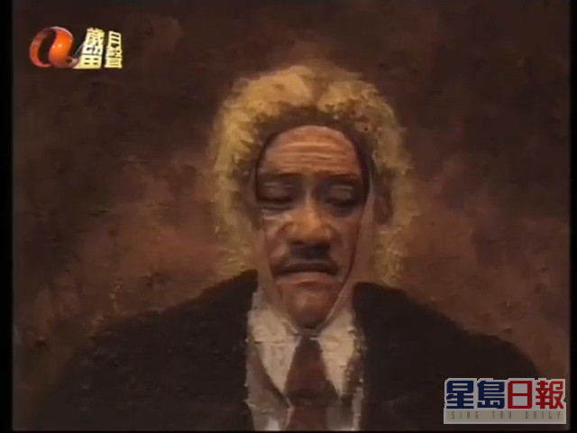 1989年，周梁淑怡邀請吳耀漢加盟亞視，開拍香港首個偷拍整蠱節目《吳耀漢攪攪震》。
