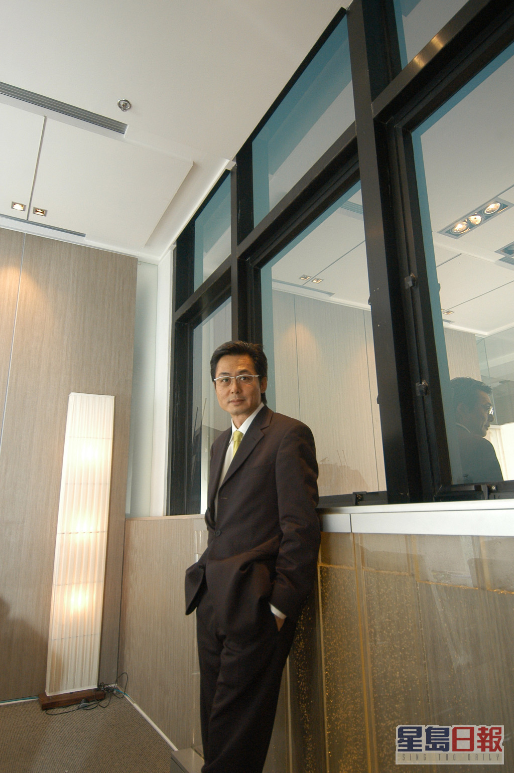 陈君毅是毕业于美国康奈尔大学，拥建筑学学位。