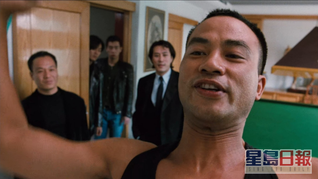 李道瑜在《古惑仔》系列飾演洪興大佬蔣天的跟班，更是社團幹部。