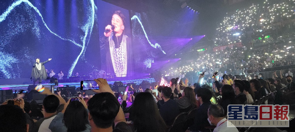 陈奕迅在香港开骚时，台湾Fans已经非常羡慕。