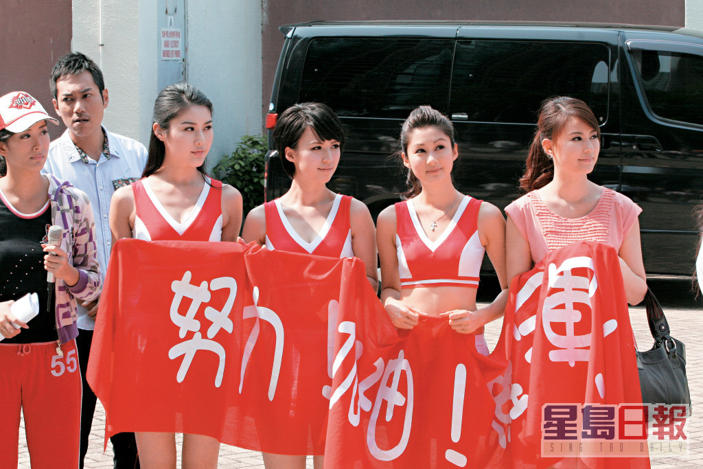 李雪瑩（右一）還曾與岑麗香（右二）、孫慧雪（右三）演出《衝上雲霄II》。（東周刊圖片）