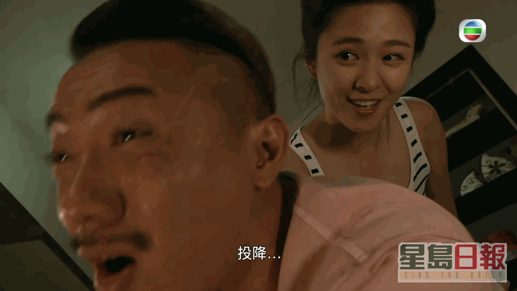 2017年，江嘉敏的《誇世代》演出被網民視為最「犯規」的一段。