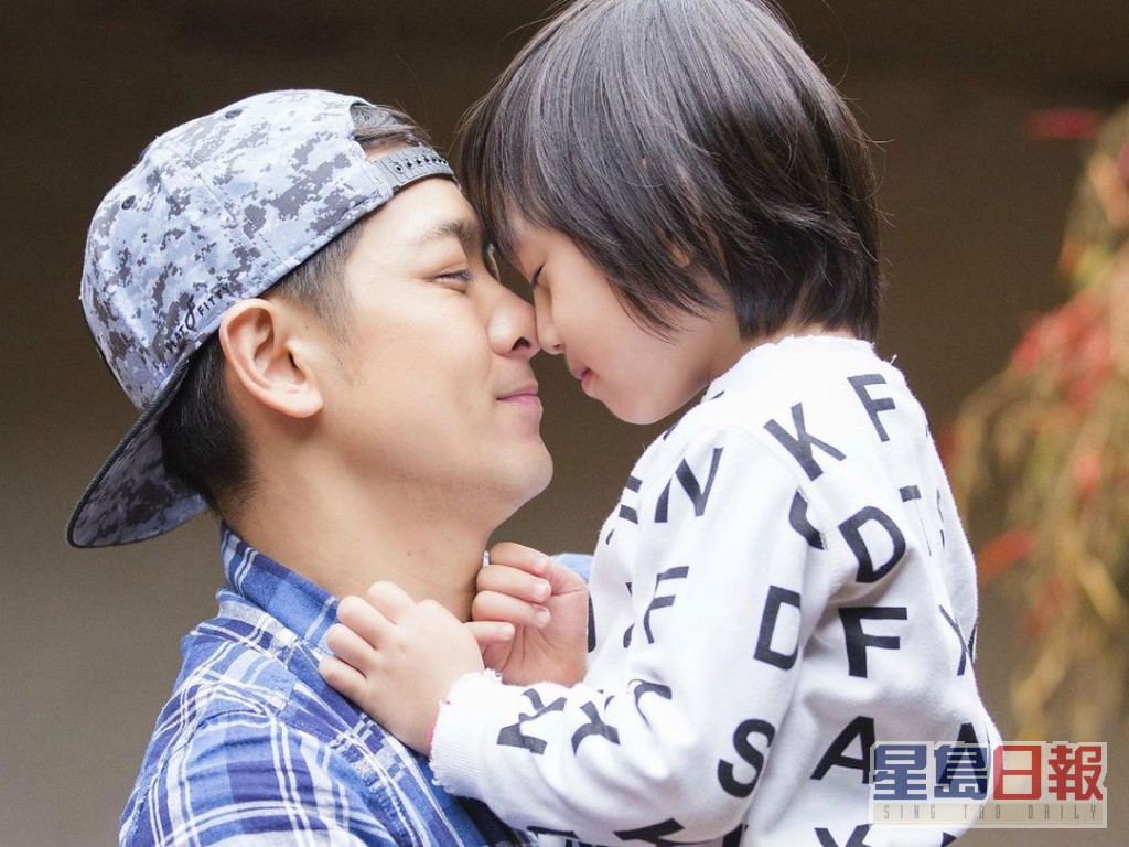 林志穎在IG貼上跟童年Kimi的合照，表示爸媽囉嗦都係為仔女好。