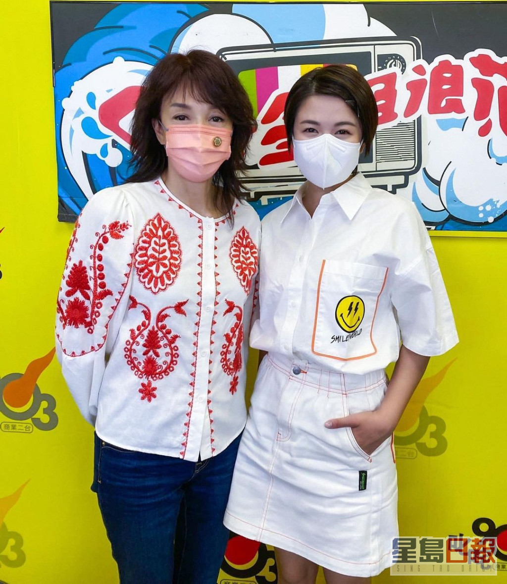 江嘉敏今年6月接受Do姐电台节目访问，表示自知唔识着衫。