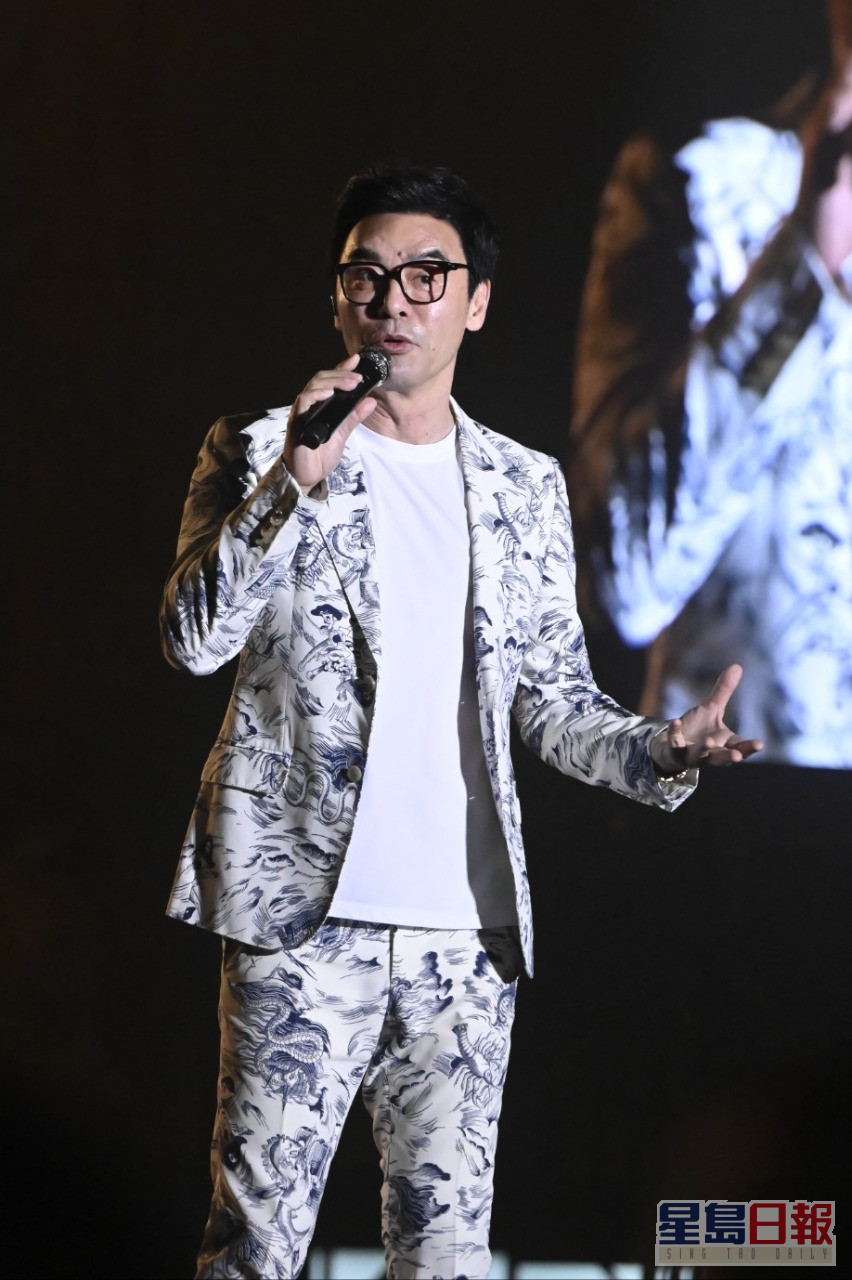 鍾鎮濤（阿B）今日為林敏聰的演唱會擔任嘉賓。