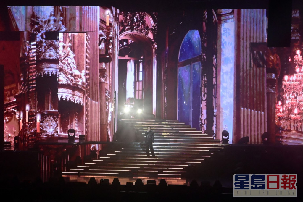 黎明在澳門舉行合共14場《「新濠尊屬系列」黎明STAGE ON 8演唱會》。