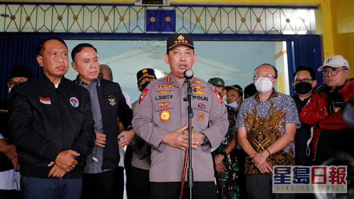 印尼國家警察總長簡報事故。路透社圖片