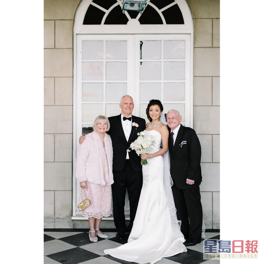 李姿敏與丈夫在澳洲結婚。