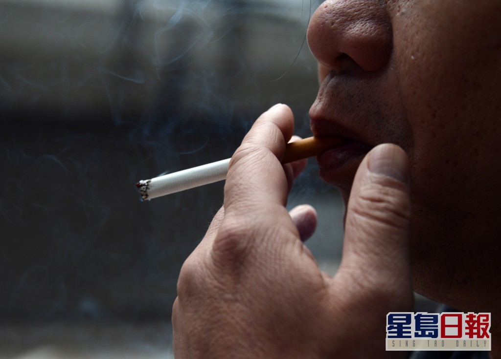 陳肇始指會以多管齊下的方式加強控煙。資料圖片