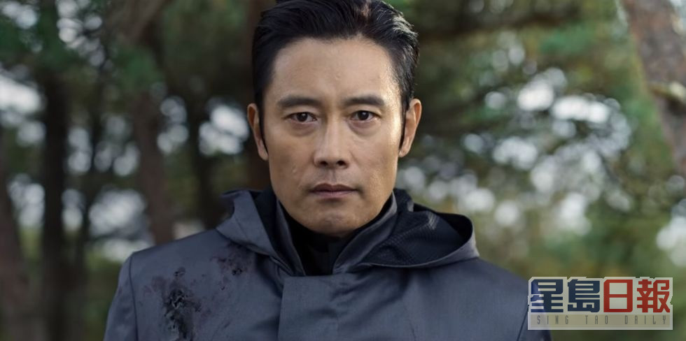 李秉憲在首季飾演遊戲負責人黃仁昊，留下不少謎團。