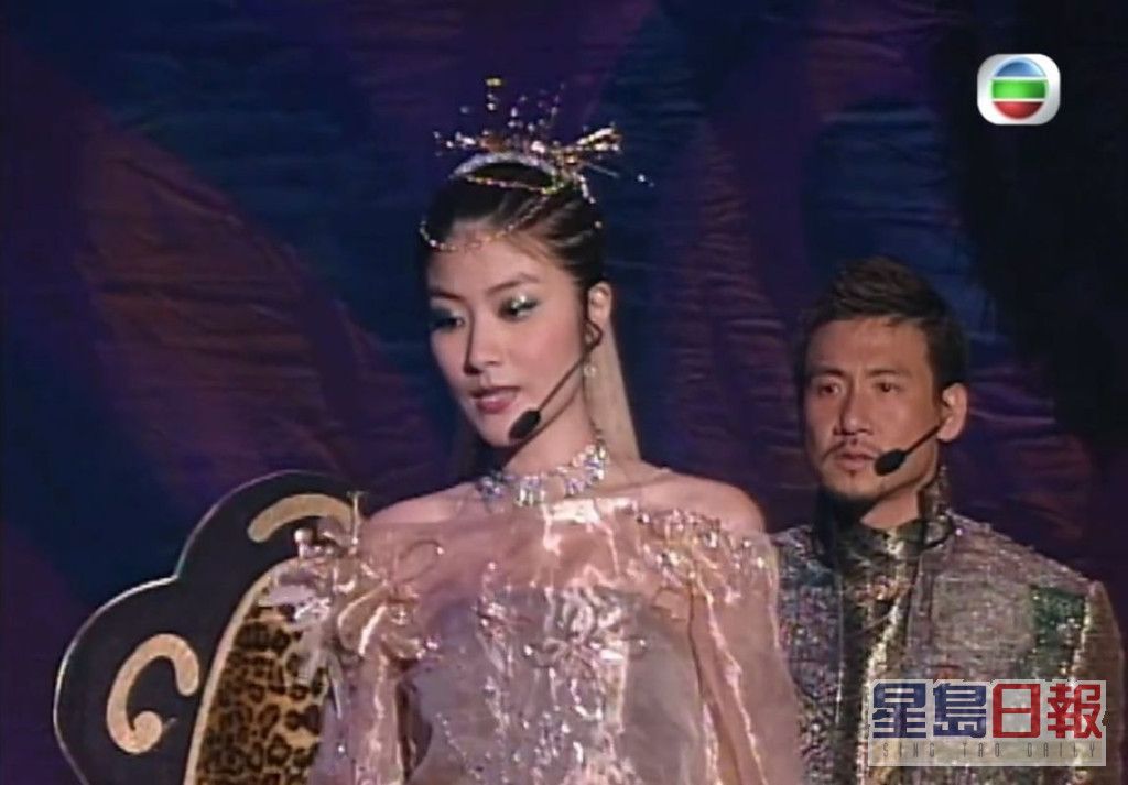 张学友过去多次为《香港小姐竞选》表演。