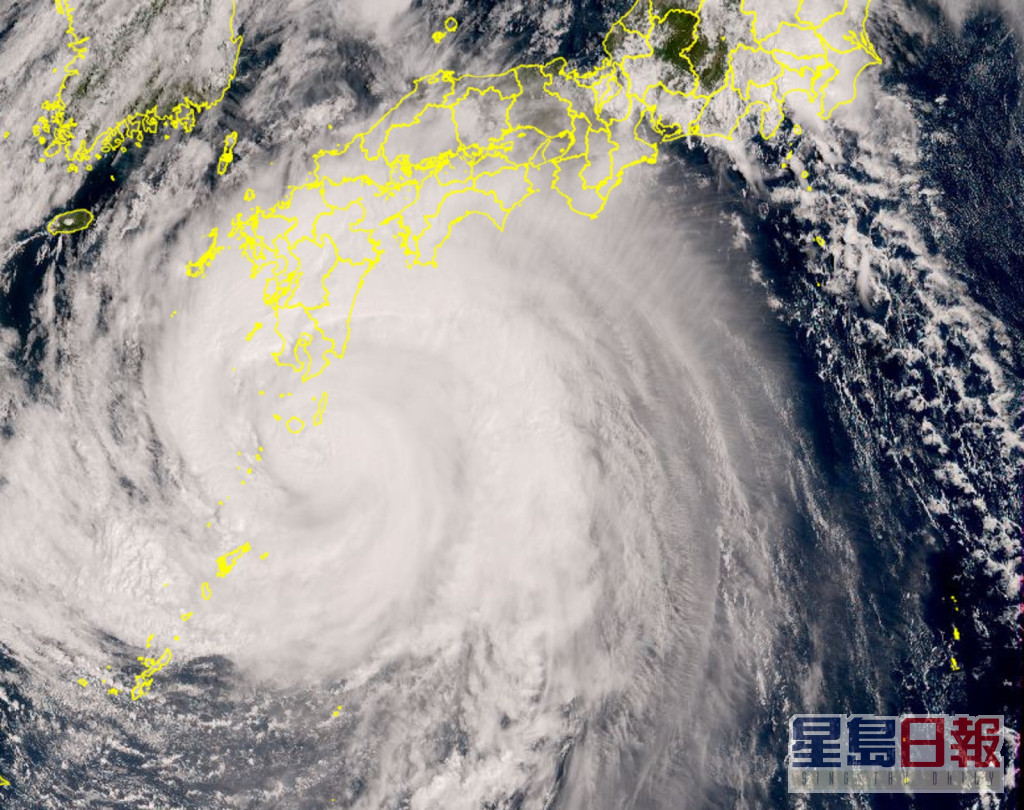 超强台风南玛都移向日本九州一带。日本气象厅