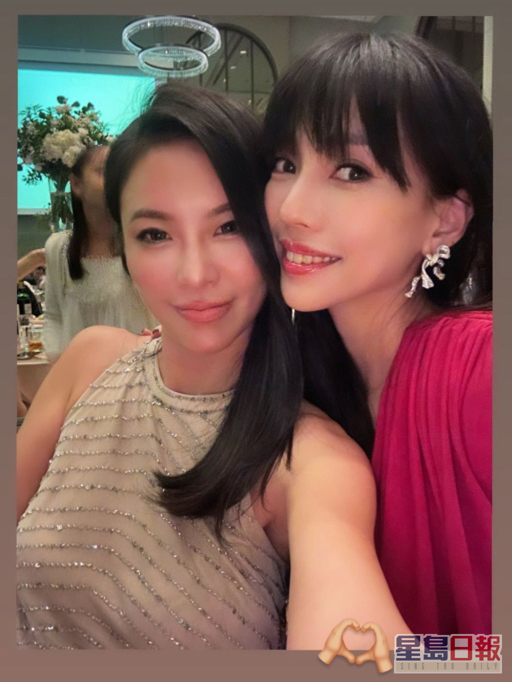 李靚蕾（右）上月中曾跟「華岡五人幫」之一藝術家Elin，出席台灣著名主持胡瓜女兒婚禮。
