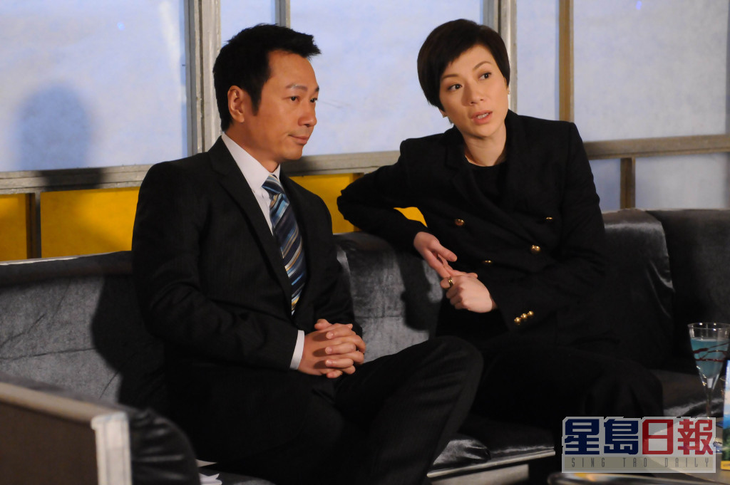 黎耀祥2011年出演台慶劇《法證先鋒III》男主角。