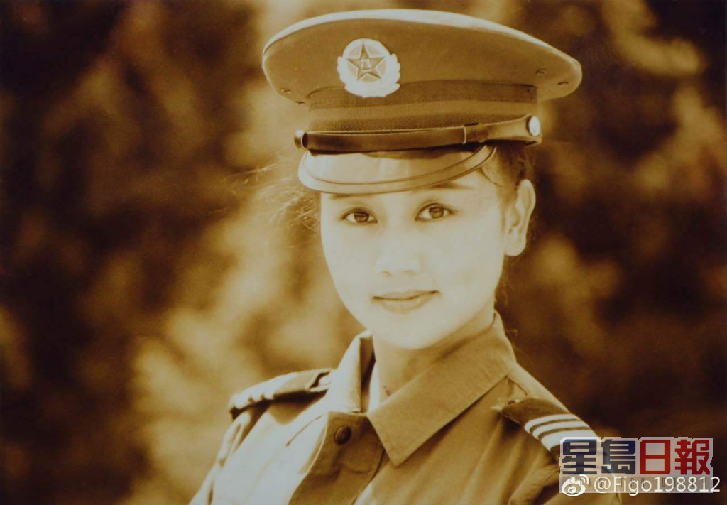 殷祝平年轻时在军队服役。