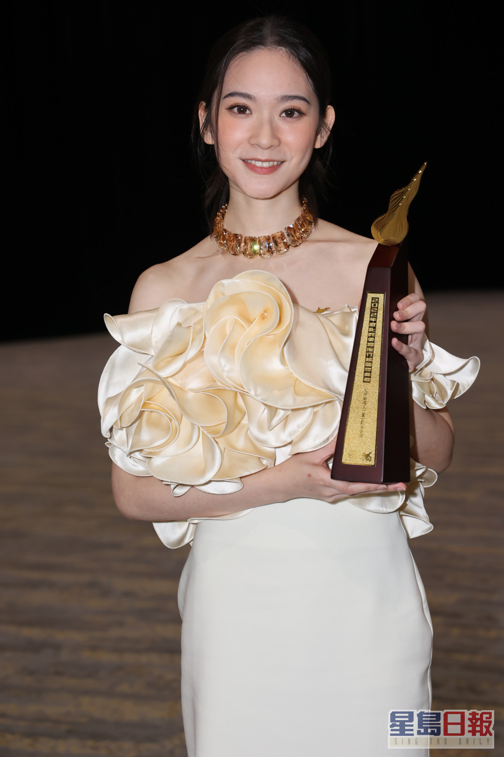 云浩影（Cloud）夺得「叱咤乐坛生力军女歌手」金奖。