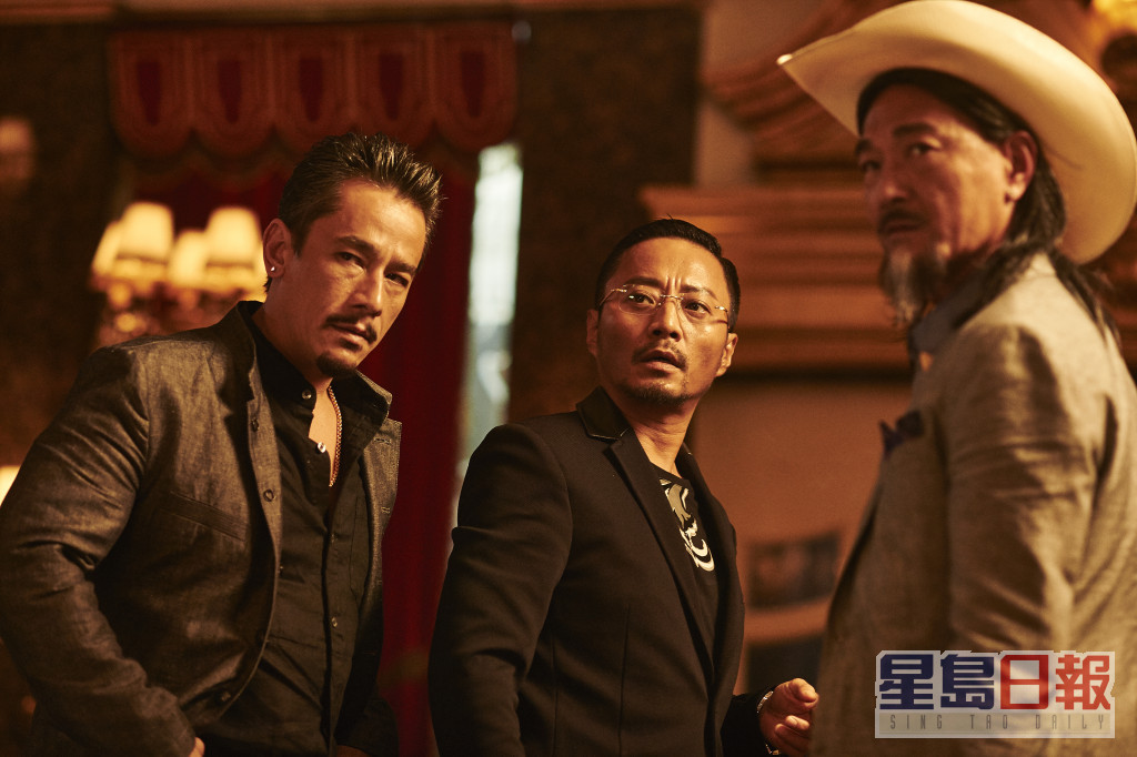 盧惠光（右）曾演出電影《湄公河行動》。