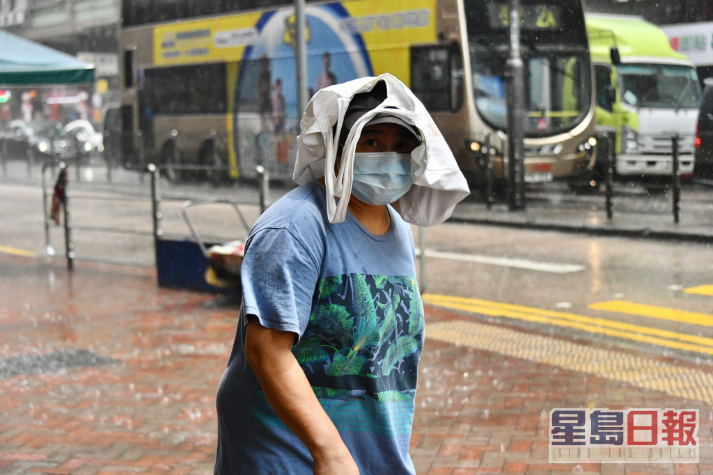 天文台發布秋季季度預報，預料香港氣溫正常至偏高，雨量正常至偏多。