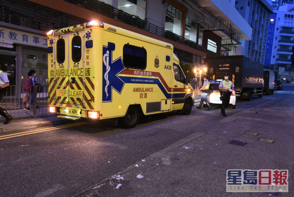 一名11岁姓麦男童被电动滑板车撞伤送院。