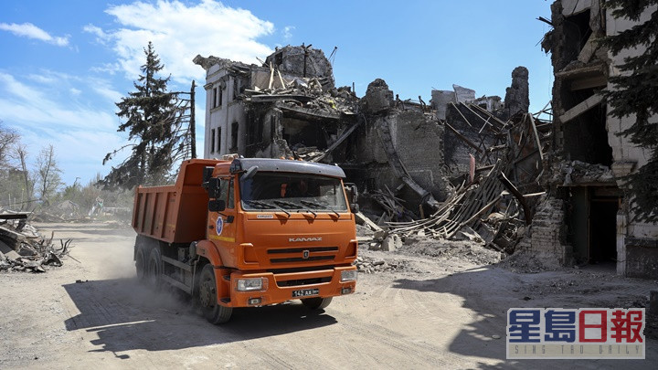 乌克兰多个城镇被战火摧残，马里乌波尔只见颓垣败瓦。AP资料图片